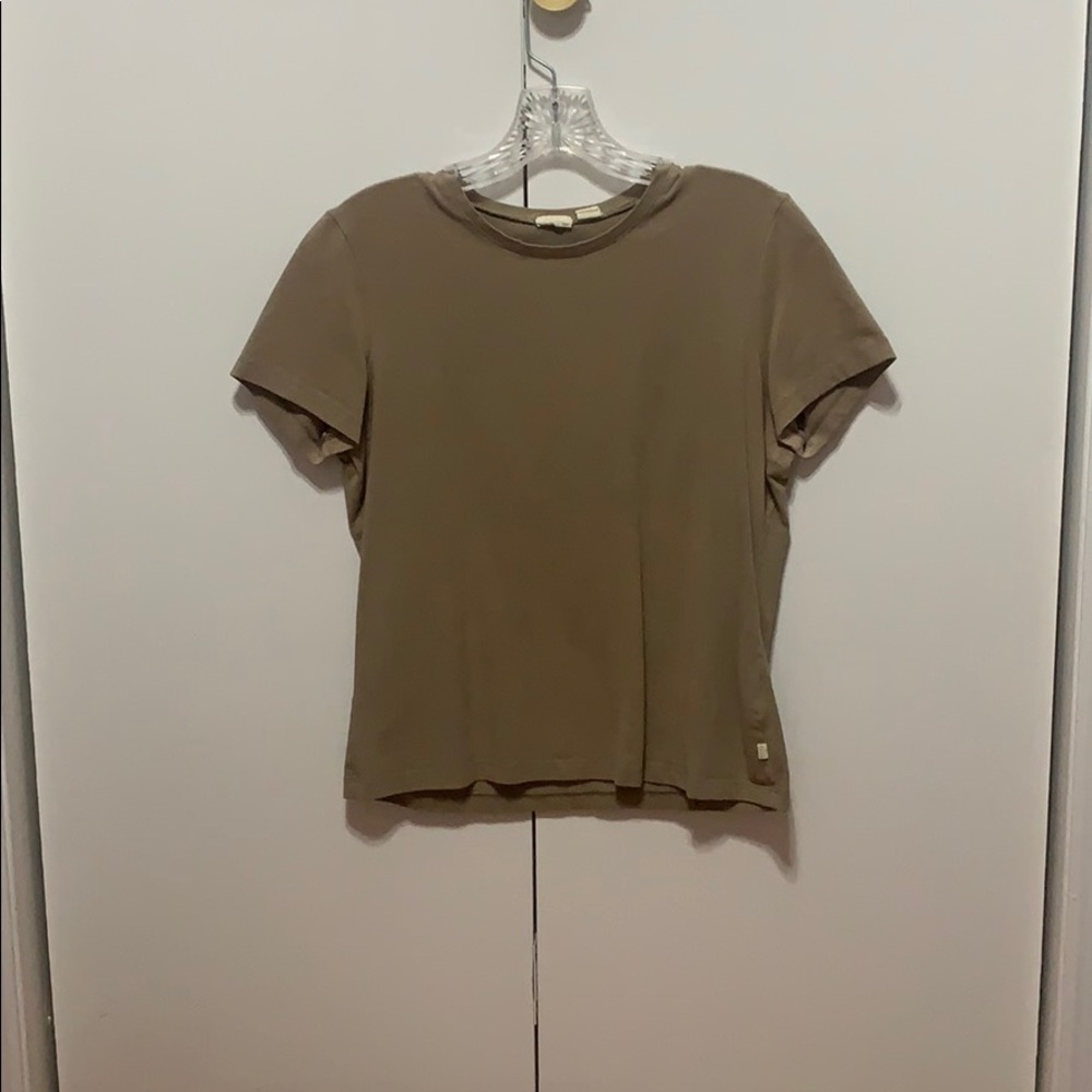 beige tee